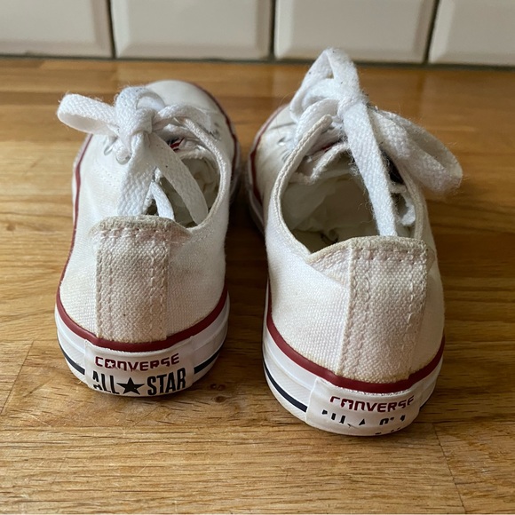 Converse All Star Chuck Taylor Youth Size 3 White Casual Comfort Walking Shoes - Picture 3 of 9